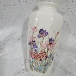Vintage Irises Gilded  Vase Japan